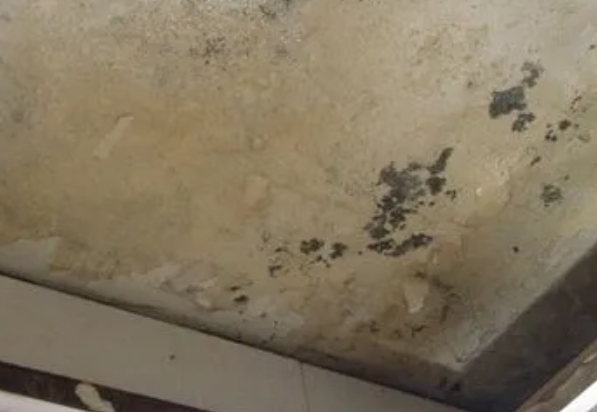 互助阳台漏水维修公司分享下互助卫生间渗水维修需要注意哪些问题。